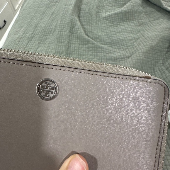 Tory Burch Parker Double Zipper Crossbody - Picture 2 of 4